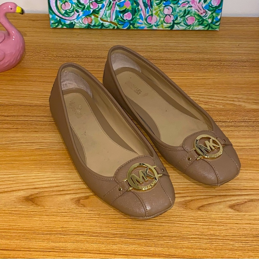 Michael Kors Flats, Tan with Gold Logo, 10M